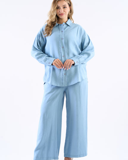 Two pieces set with buttons