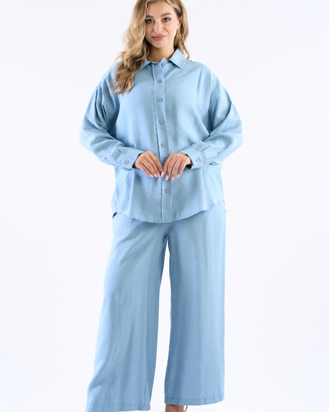 Two pieces set with buttons