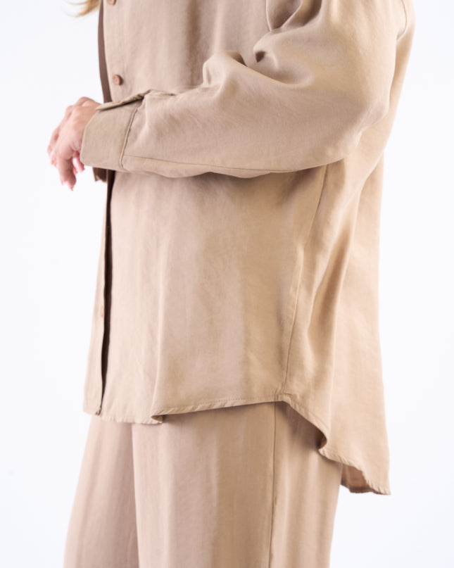 Two pieces set with buttons