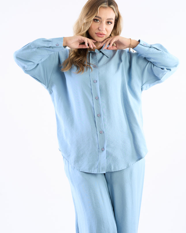 Two pieces set with buttons