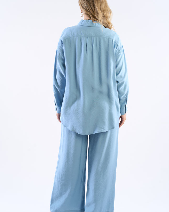 Two pieces set with buttons