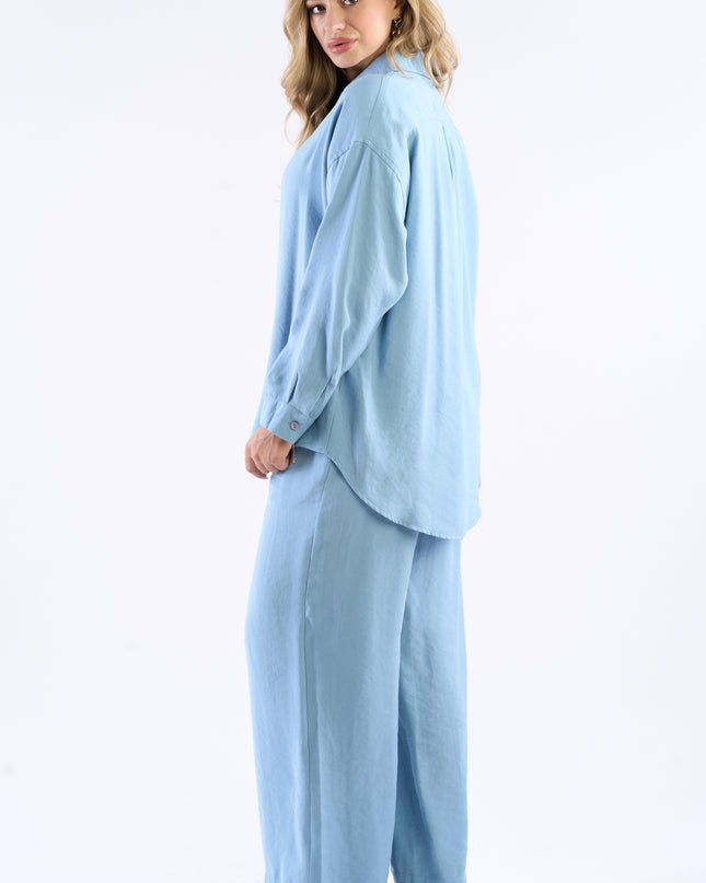 Two pieces set with buttons